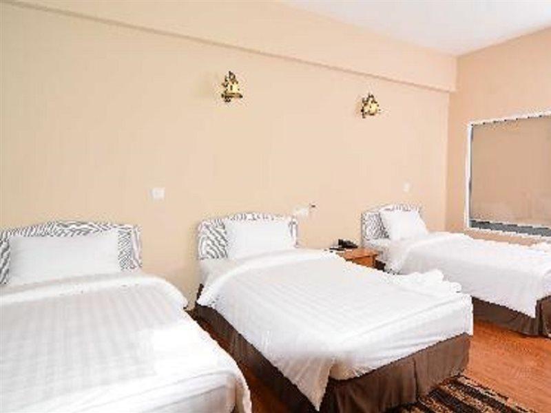 Asia Plaza Hotel Yangon Dış mekan fotoğraf