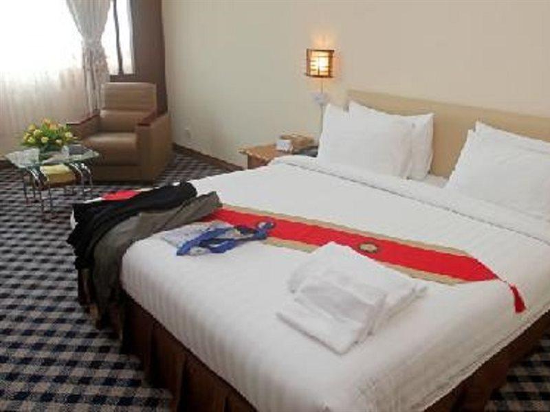 Asia Plaza Hotel Yangon Dış mekan fotoğraf