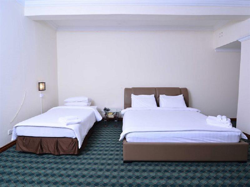 Asia Plaza Hotel Yangon Dış mekan fotoğraf
