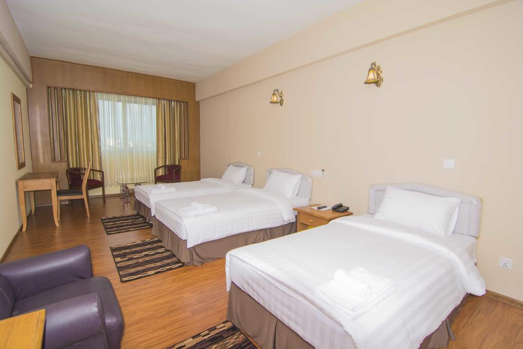 Asia Plaza Hotel Yangon Oda fotoğraf