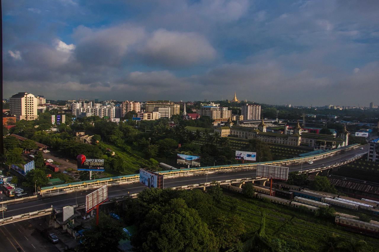 Asia Plaza Hotel Yangon Dış mekan fotoğraf