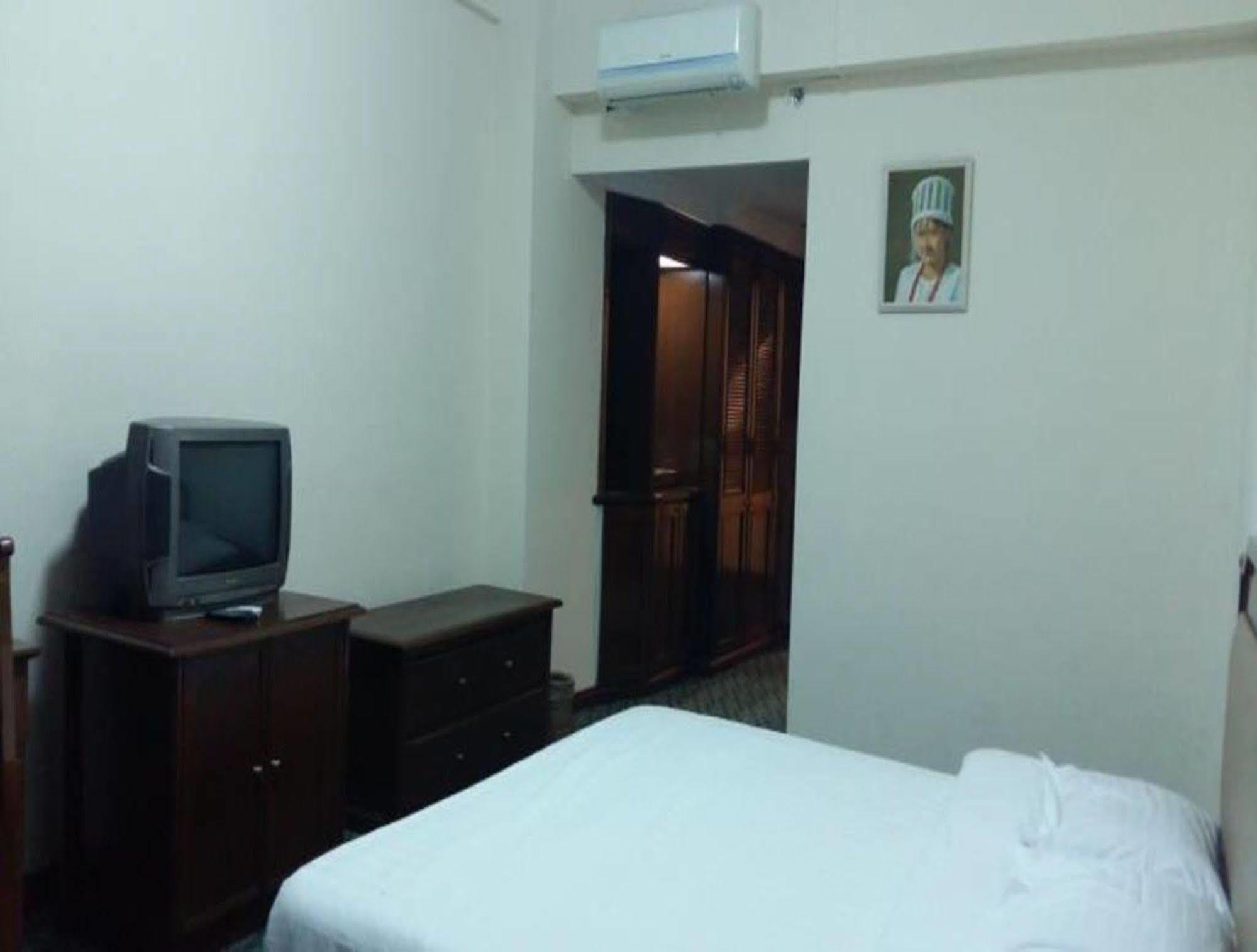 Asia Plaza Hotel Yangon Dış mekan fotoğraf