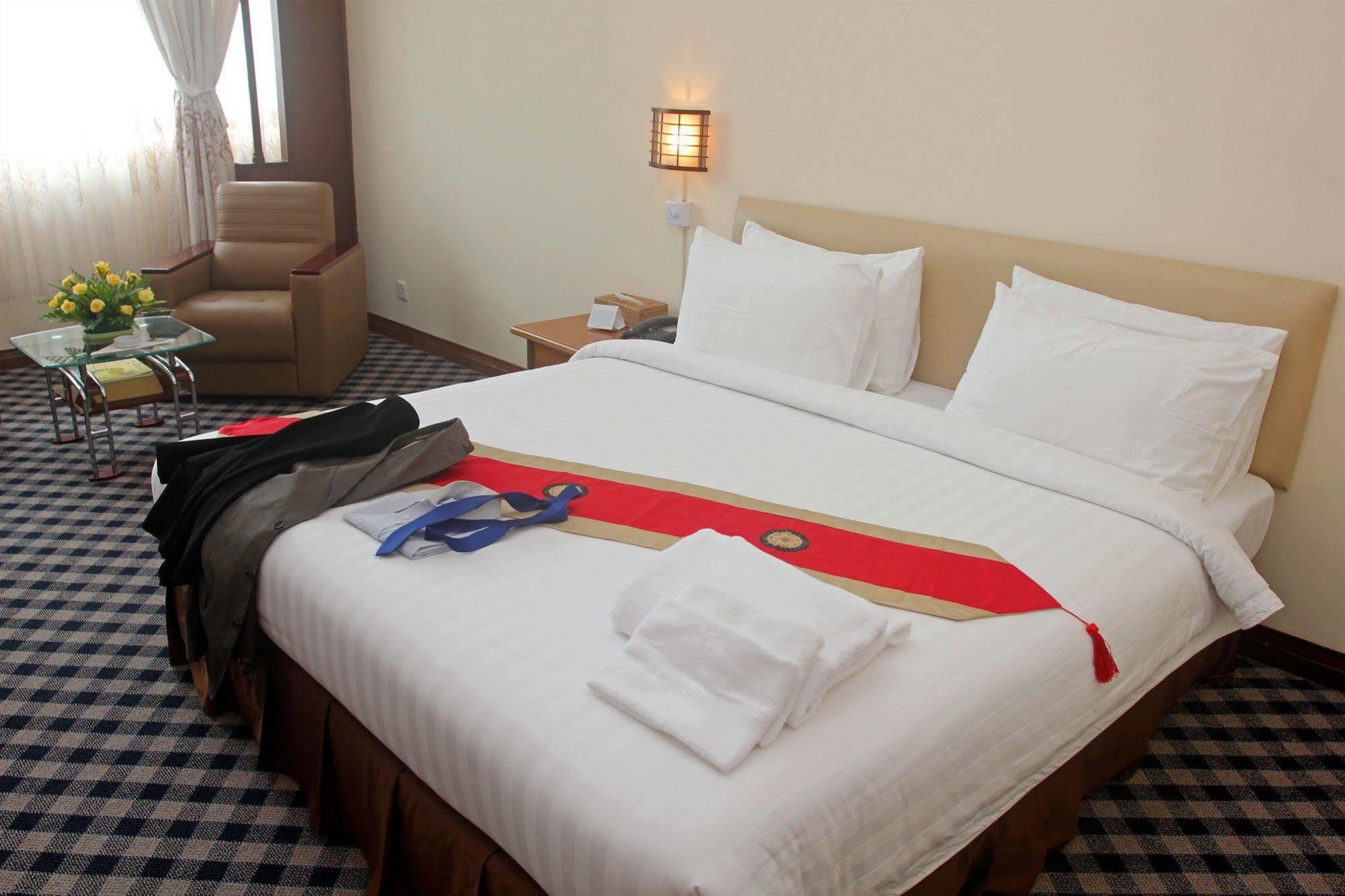 Asia Plaza Hotel Yangon Dış mekan fotoğraf