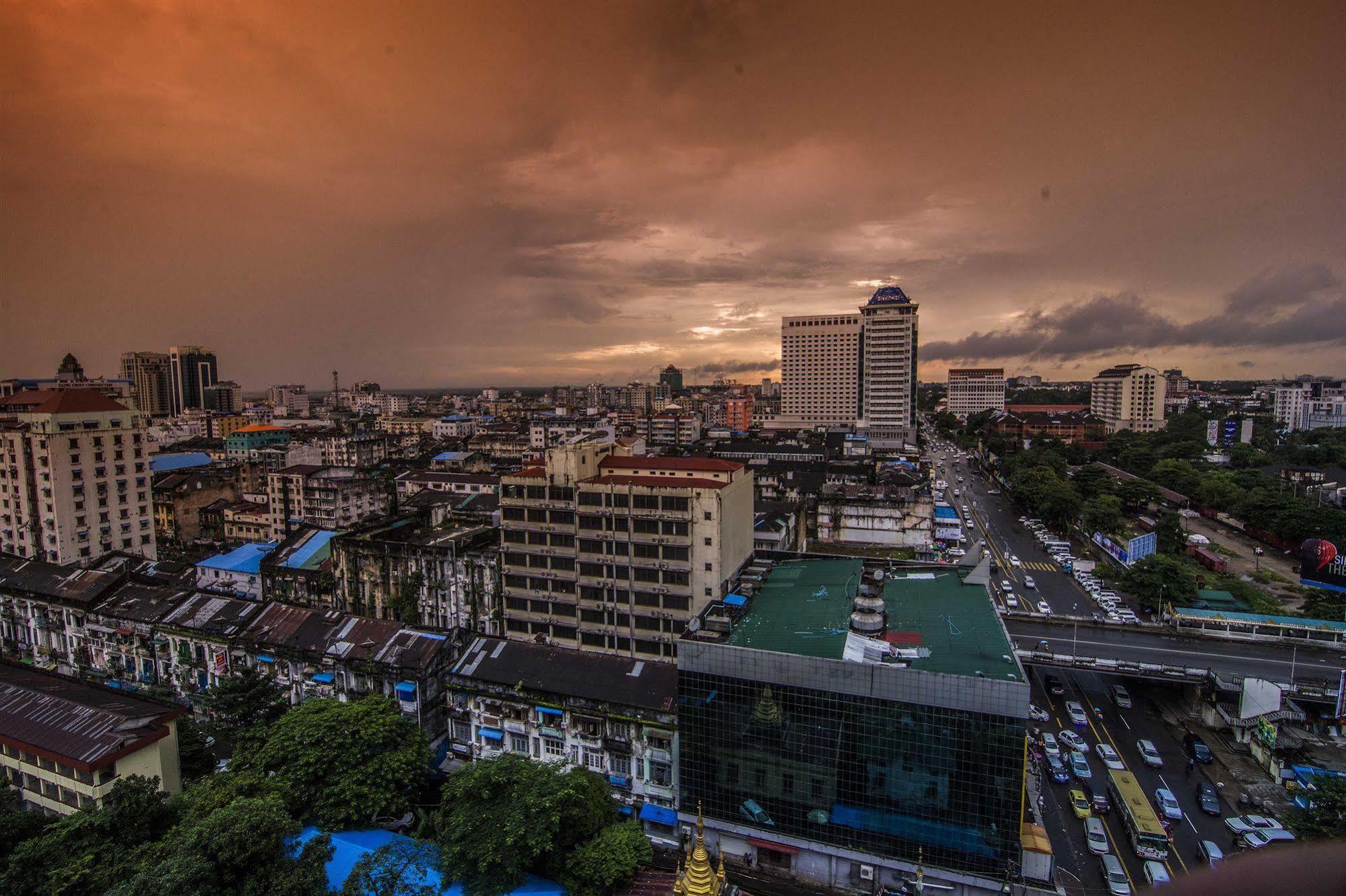 Asia Plaza Hotel Yangon Dış mekan fotoğraf